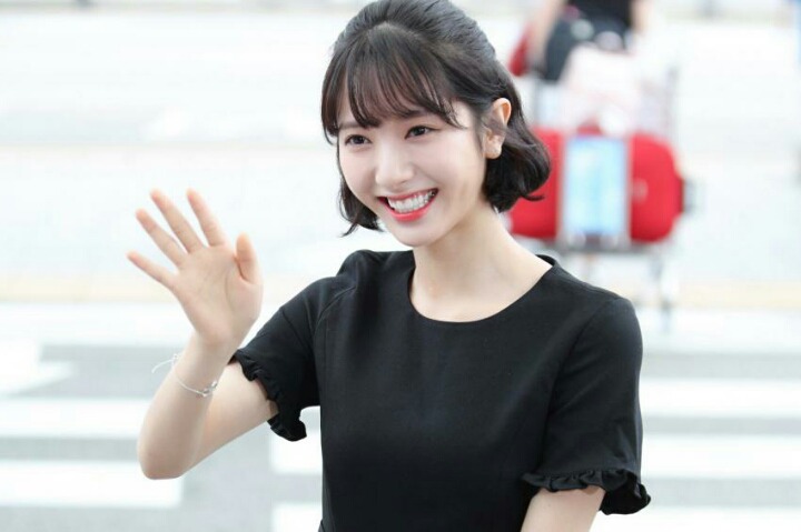 아직은 단발이 부끄러운 우주소녀 보나 | 인스티즈