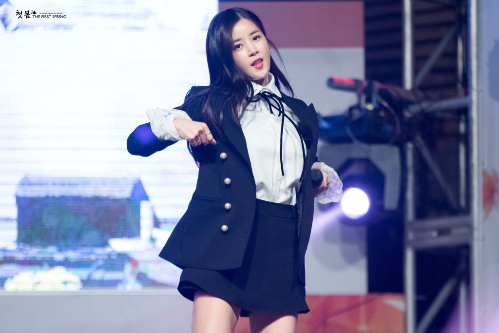 [에이핑크] 엘 클라시코의 완패로 기분이 다운되는 하루라서 박초롱 | 인스티즈