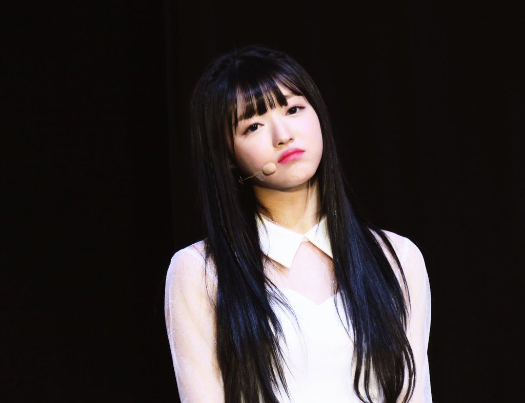 갈수록 더 예뻐지는 오마이걸 유아.jpg | 인스티즈