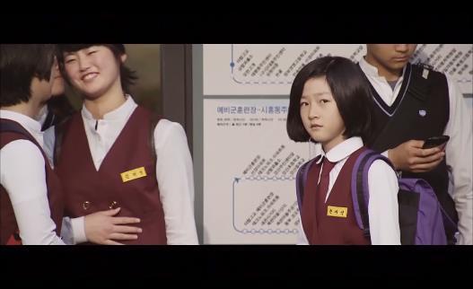 강산맨션 102호에는 살인마가 살고있다. ＜영화＞ 이웃사람 14 | 인스티즈