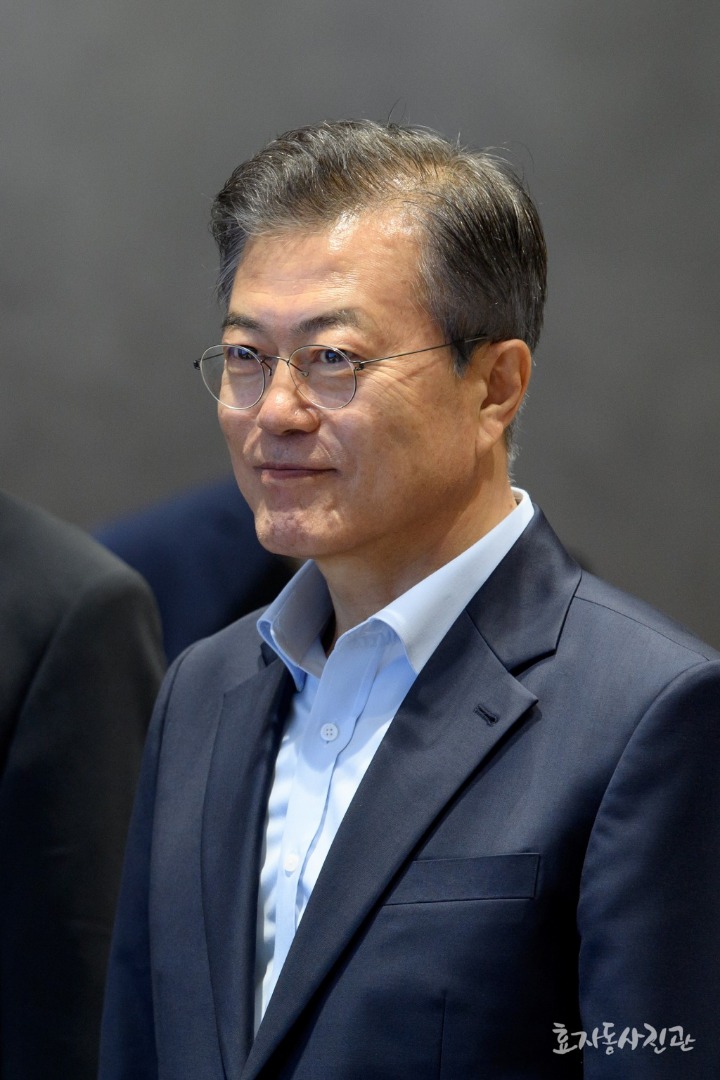 오늘자 문재인 대통령 | 인스티즈