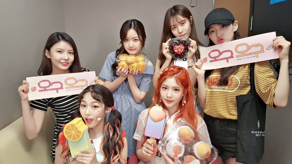 실물 깡패라 덕후들에게 반응 좋은 구구단 오구오구 굿즈.JPG | 인스티즈
