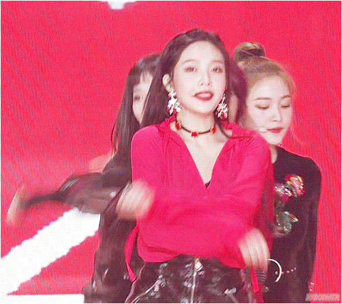 오늘자 골든디스크 조이.jpgif | 인스티즈