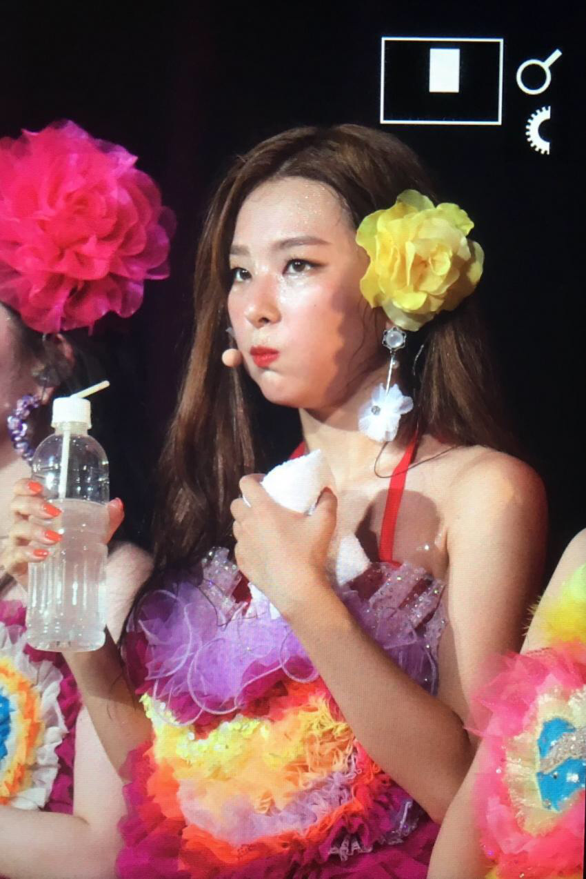 무대에서 땀흘리는 슬기 ㄷㄷㄷ.jpg | 인스티즈