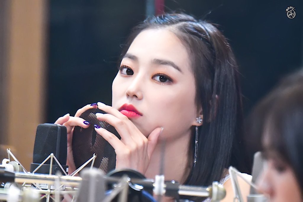 CLC 예은의 무대 안팎의 차이.jpg | 인스티즈