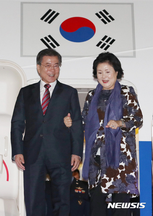귀국하는 문재인대통령 | 인스티즈