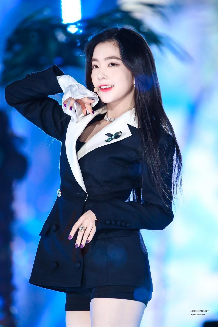 시상식에서 미모 폭격하고 다니는 아이린.jpg | 인스티즈