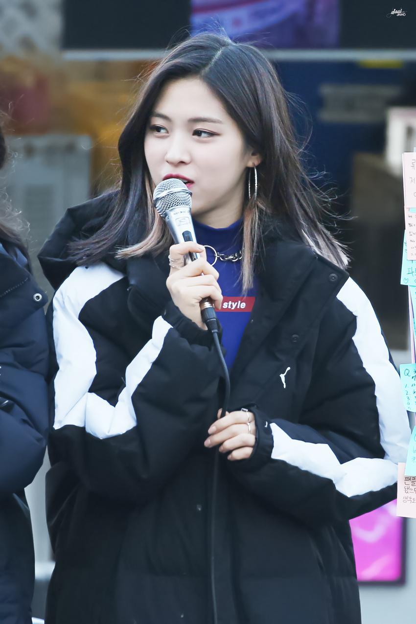 itzy 핑크돌 류진 - Want it + 달라달라 뮤뱅 상반기 결산 190628 | 인스티즈